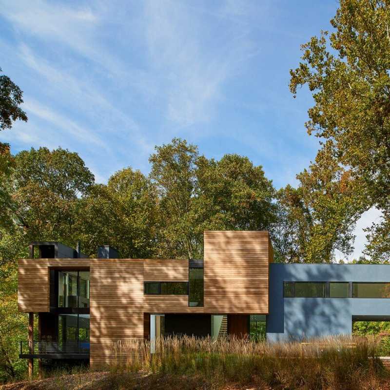 Mohican Hills House by Robert M. Gurney in Maryland