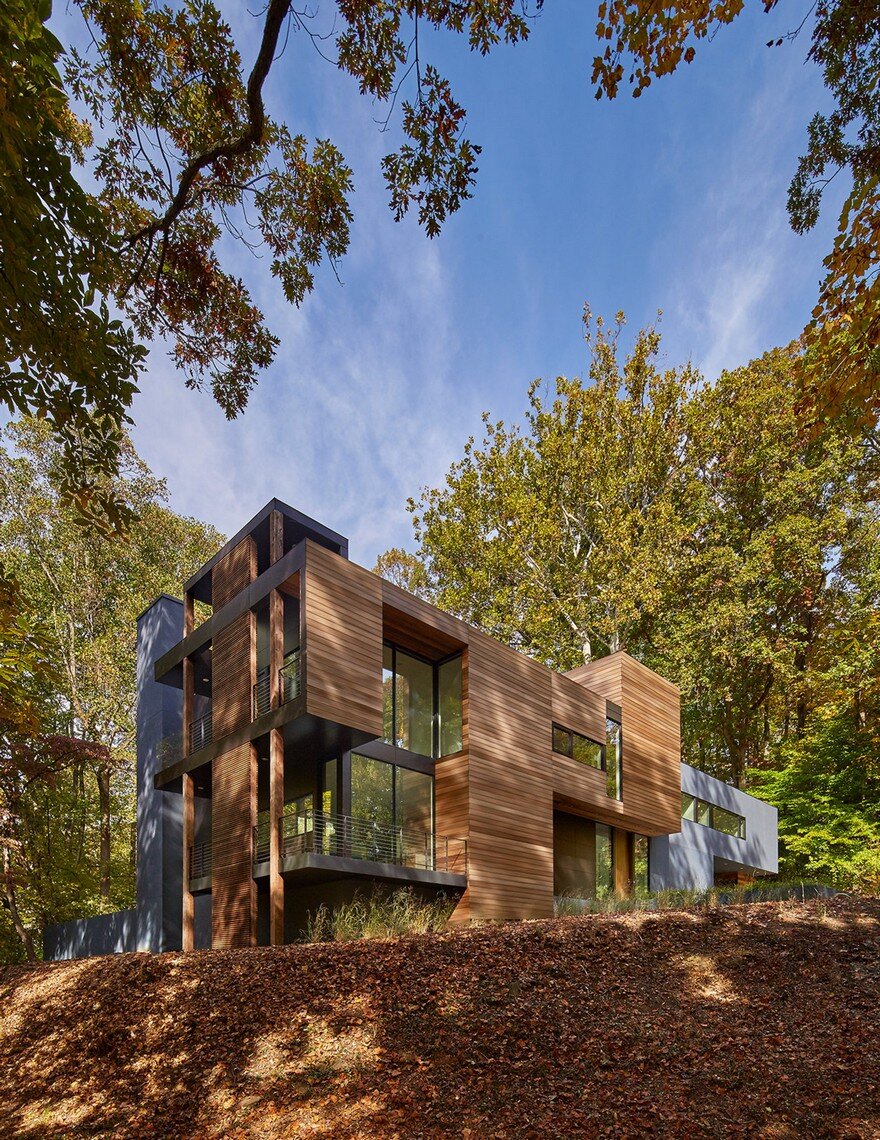 Mohican Hills House by Robert M. Gurney / Maryland 1