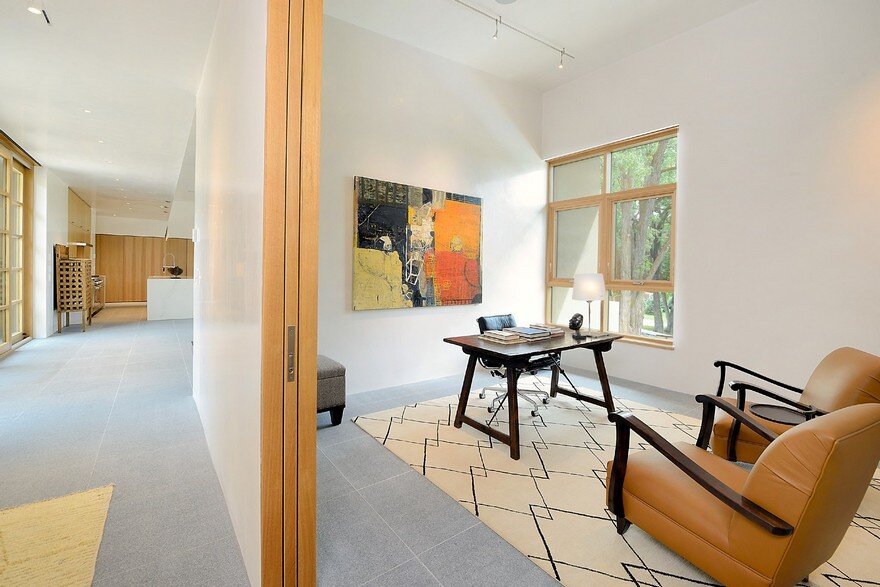 Santa Fe Contemporary Home Designed to Showcase an Art Collection 8