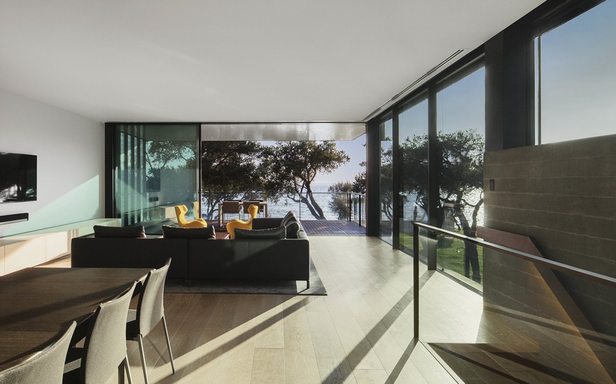 Villa Sorrento Offers a Balance Between Intimacy and Transparency 13