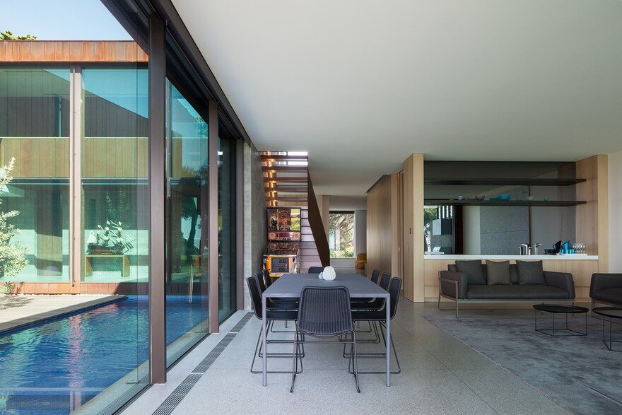 Villa Sorrento Offers a Balance Between Intimacy and Transparency 6