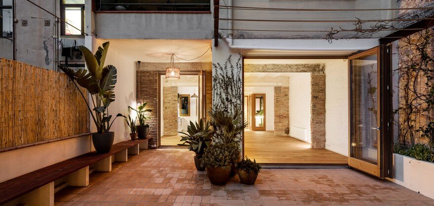 XX Century Patio-Apartment Refurbished and Adapted to Mediterranean Climate in Barcelona 16