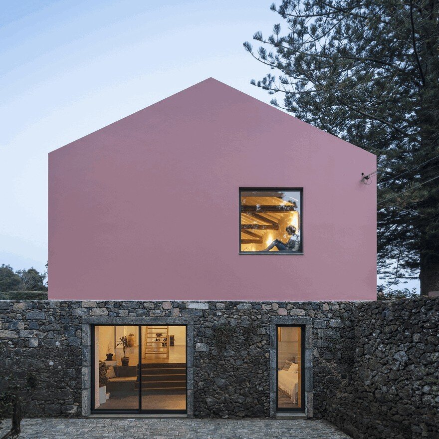 An Old Stable Converted into Two Contemporary Guesthouses 18