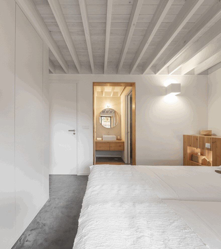 An Old Stable Converted into Two Contemporary Guesthouses 16