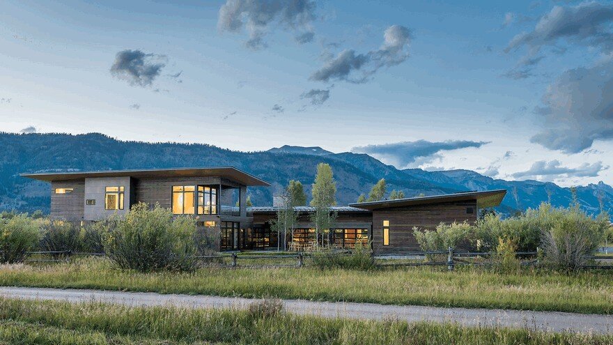 Contemporary Mountain Home in Wyoming Offering Comfort and Seclusion