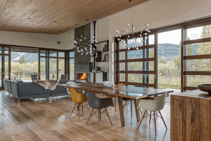 Contemporary Mountain Home in Wyoming Offering Comfort and Seclusion 4