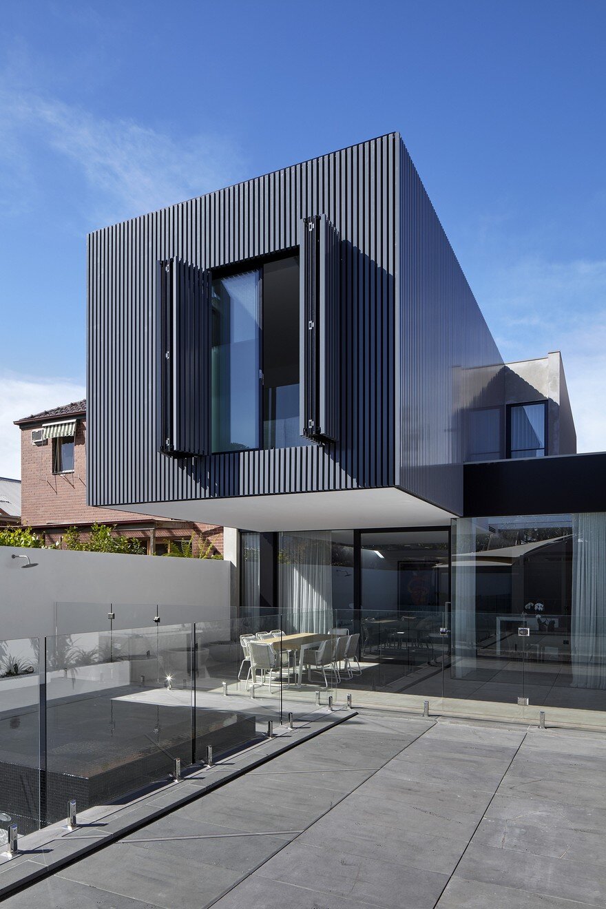 Impressive Extension to a Three Bedroom Private Residence in Melbourne 2