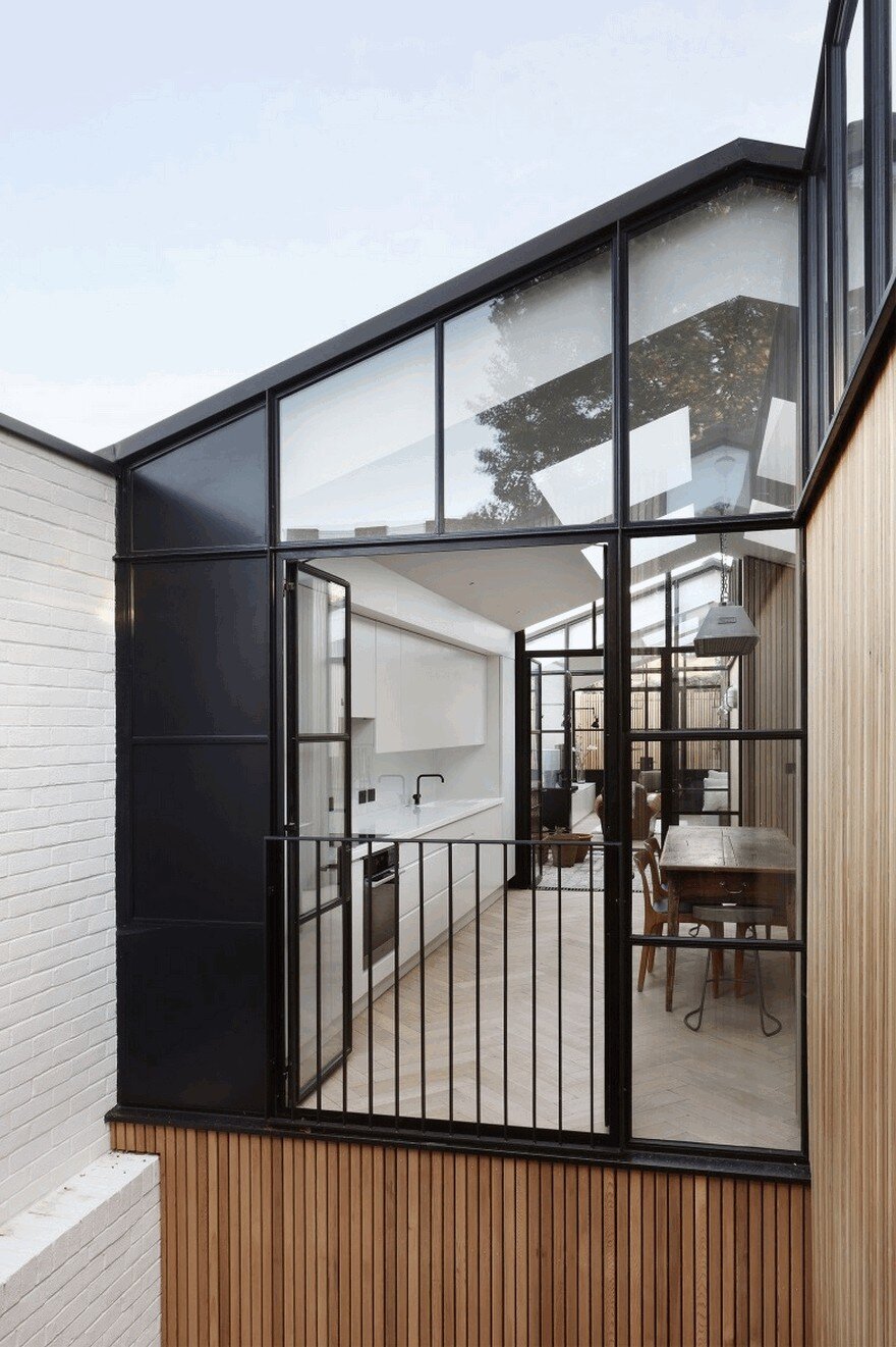 De Rosee Sa Have Designed a Courtyard Home on the Site of a Former Garage in West London 17