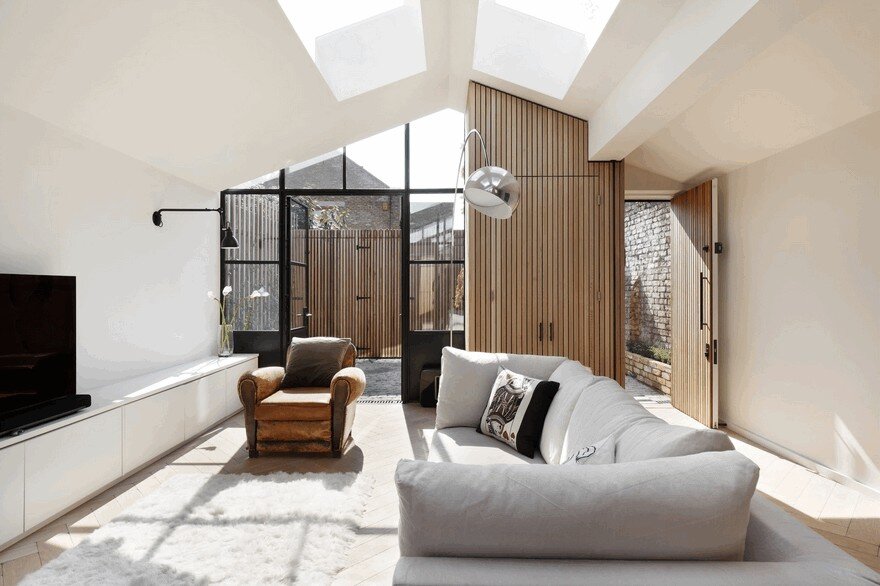 De Rosee Sa Have Designed a Courtyard Home on the Site of a Former Garage in West London 4