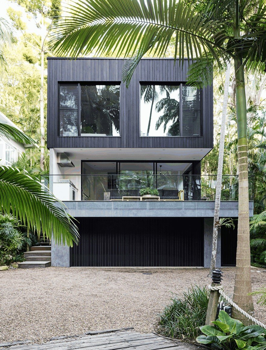 Modern Coastal House Nestled in the Lush Australian Rainforest