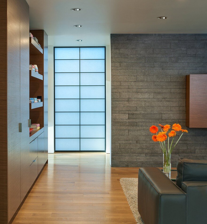 Modern Home Design in Virginia Showcasing Elegance and Warmth 9