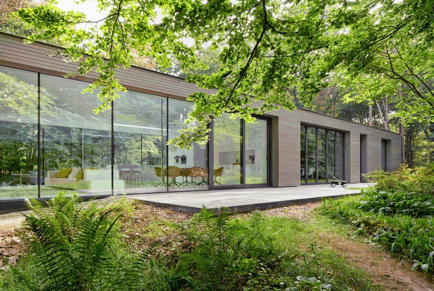 Modern Sustainable Home Set in the Middle of the Forest 5