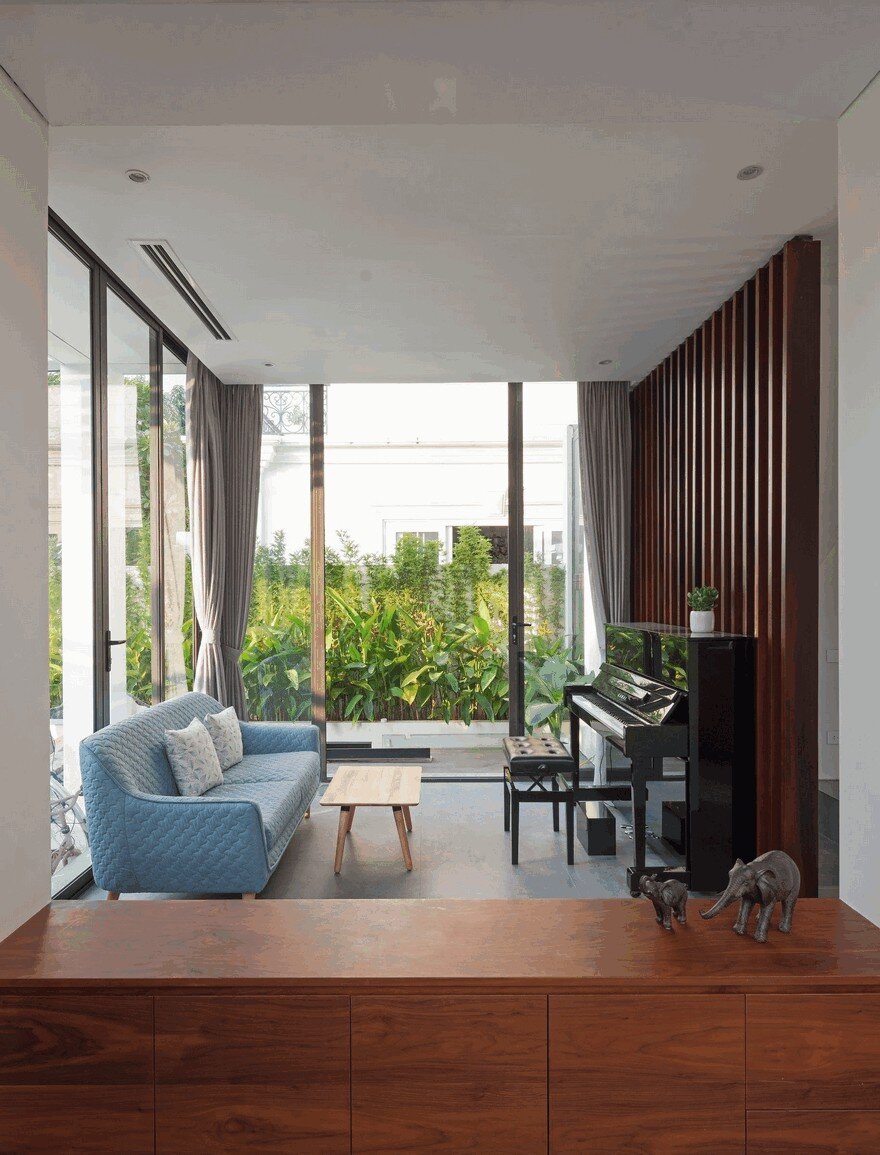 Modern Villa Maximizes Light and Space in Vietnam 14