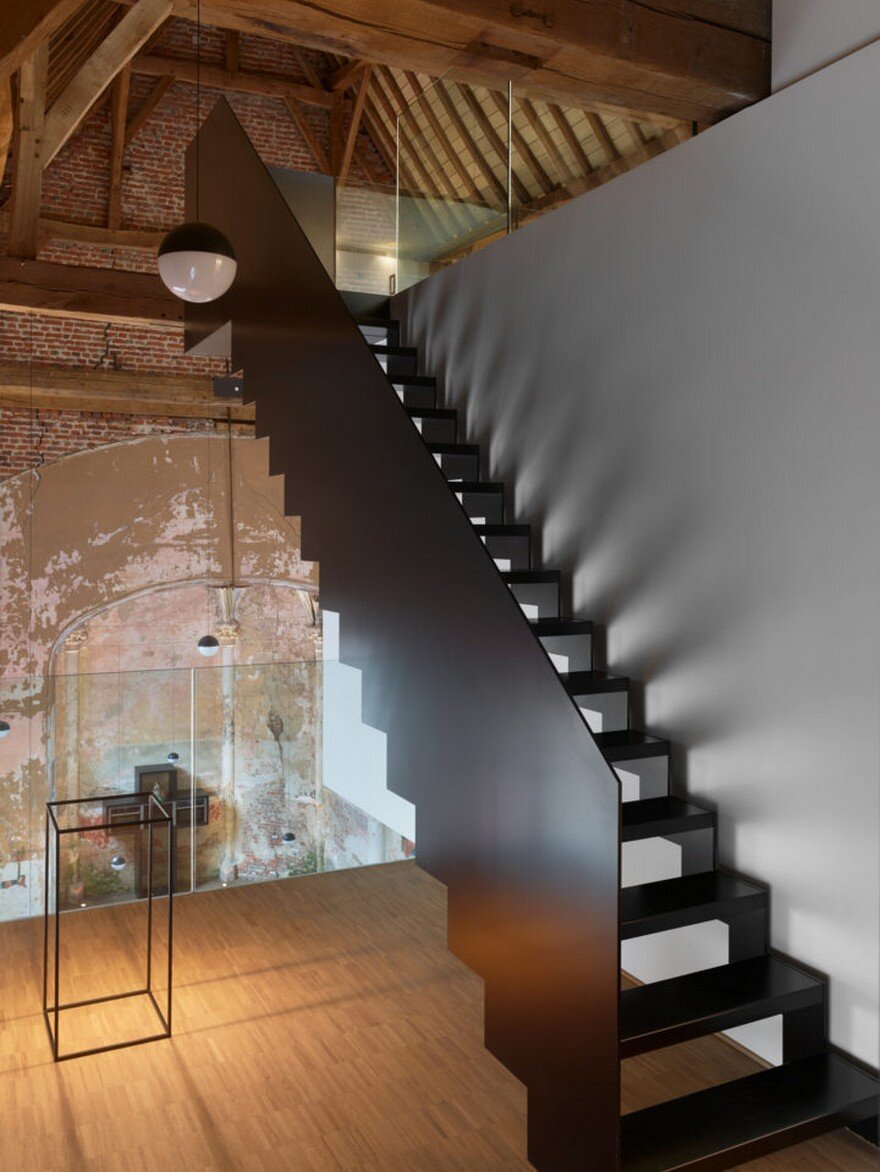 Old Chapel in Belgium Transformed into Office Space 6