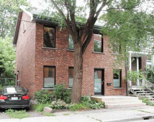 150-Year-Old House Transformed into a Bright and Fluid Space 14