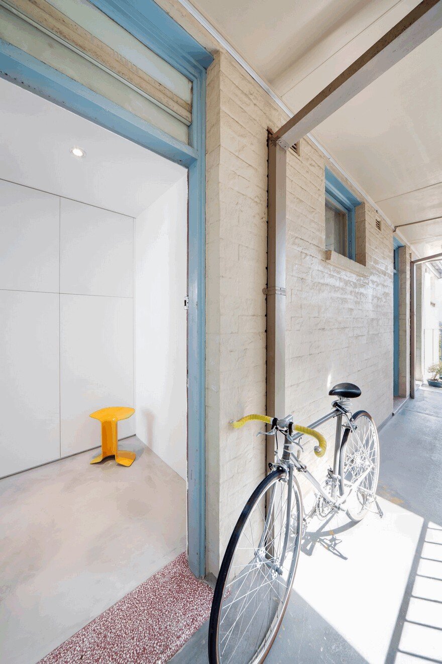 One-Room Apartment in Sydney Displaying an Optimized 27sqm Surface 7