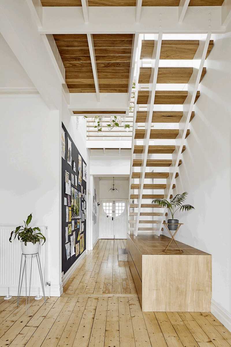 Second Storey Sustainable Extension of a Californian Bungalow