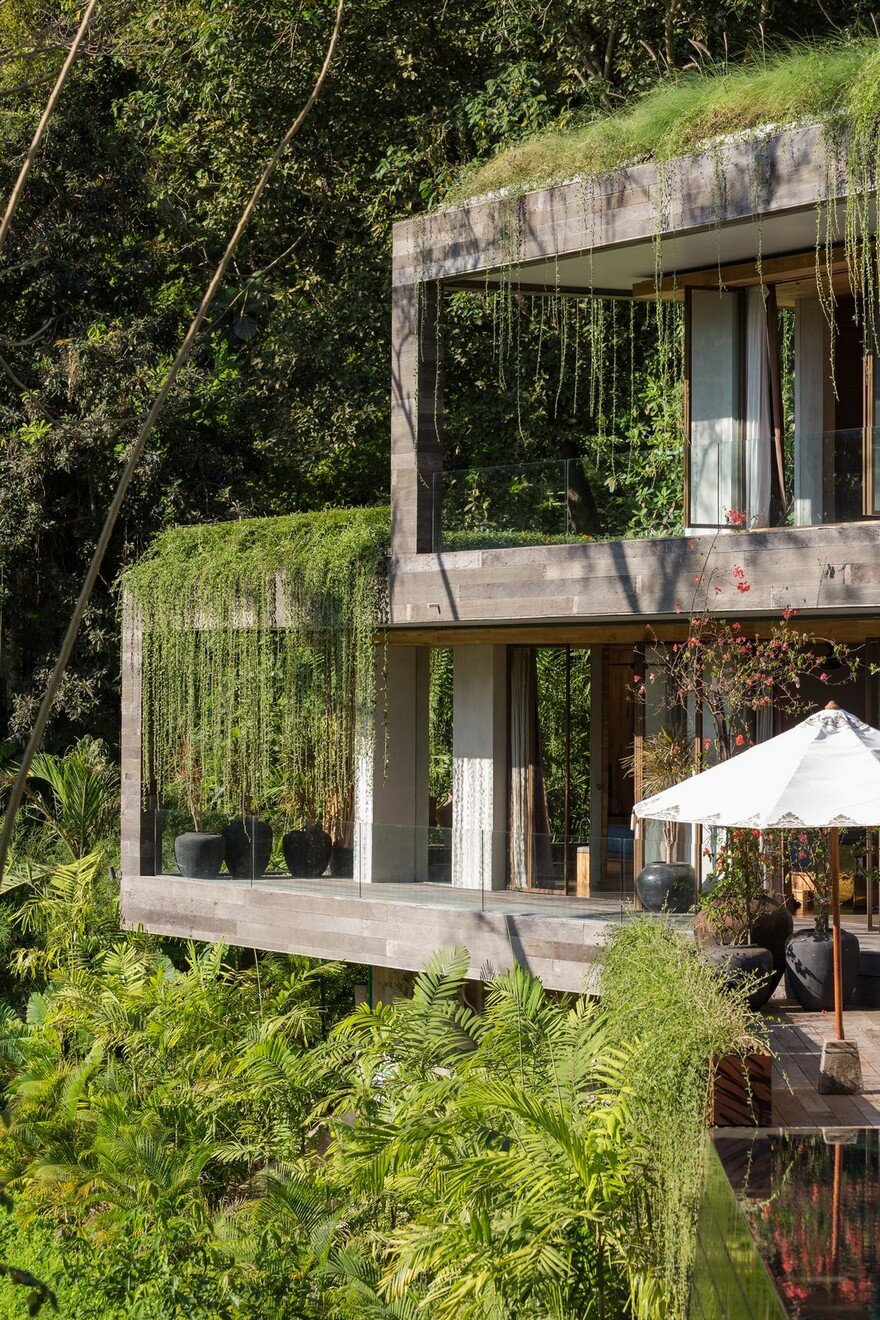 Villa Chameleon Features Breathtaking Views in the Balinese Jungle 1