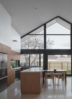 Federation Cottage Transformed into a Two-Level House