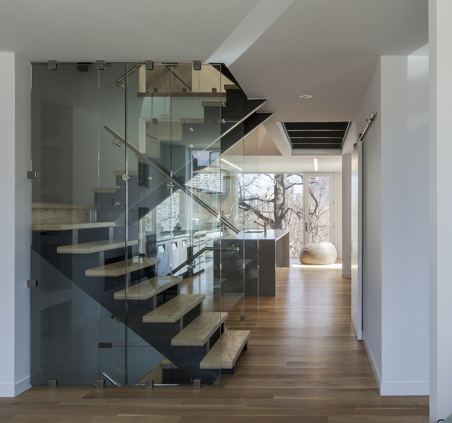 Instar House: Minimalist Three-Storey Home by Atelier RZLBD 1