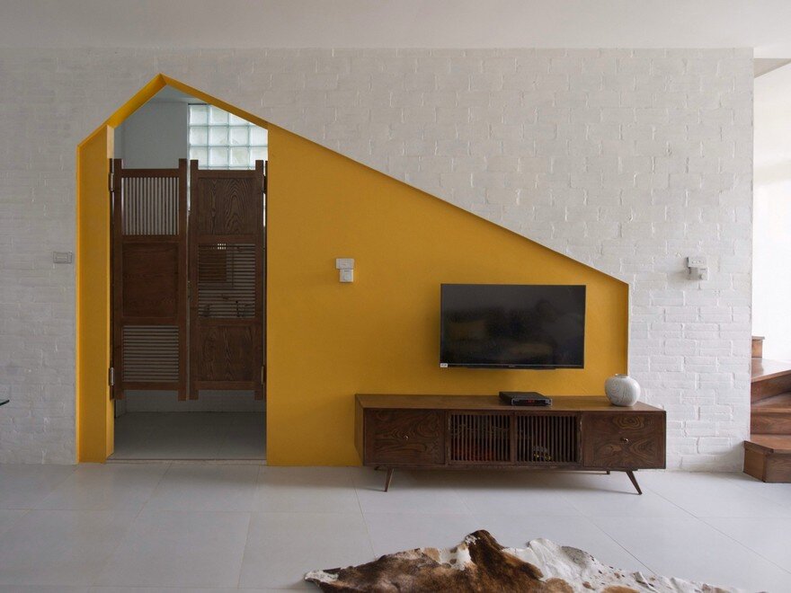 Minimalist Vietnamese Home Adapted to a Long and Narrow Lot 9
