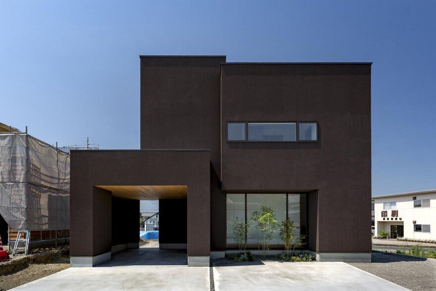 Box-Shaped Japanese Home with Warm Minimalist Interior Design 14