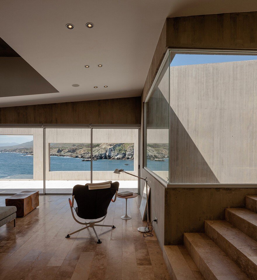 Chilean Concrete Residence Adorning a Steep Slope: Bahia Azul House 10