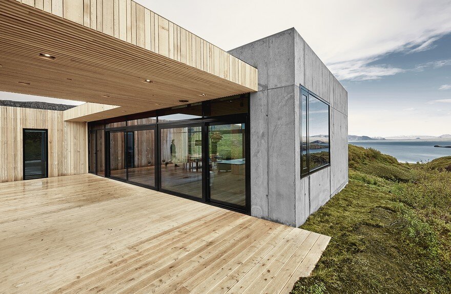 Concrete and Wood Summer House in South Iceland 3