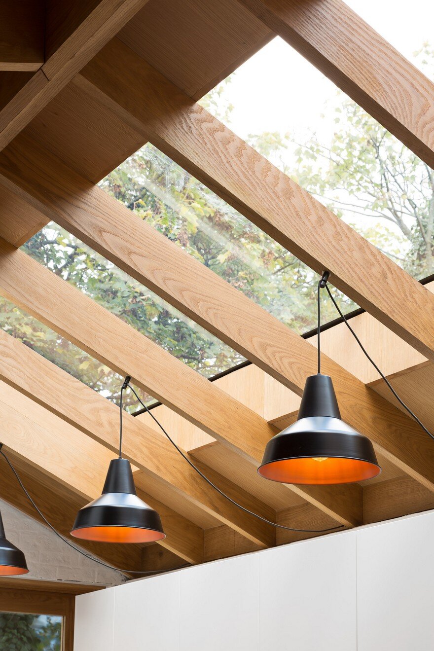 Extension of a Garden Flat Defined by a Dramatic Vaulted Oak Roof 7