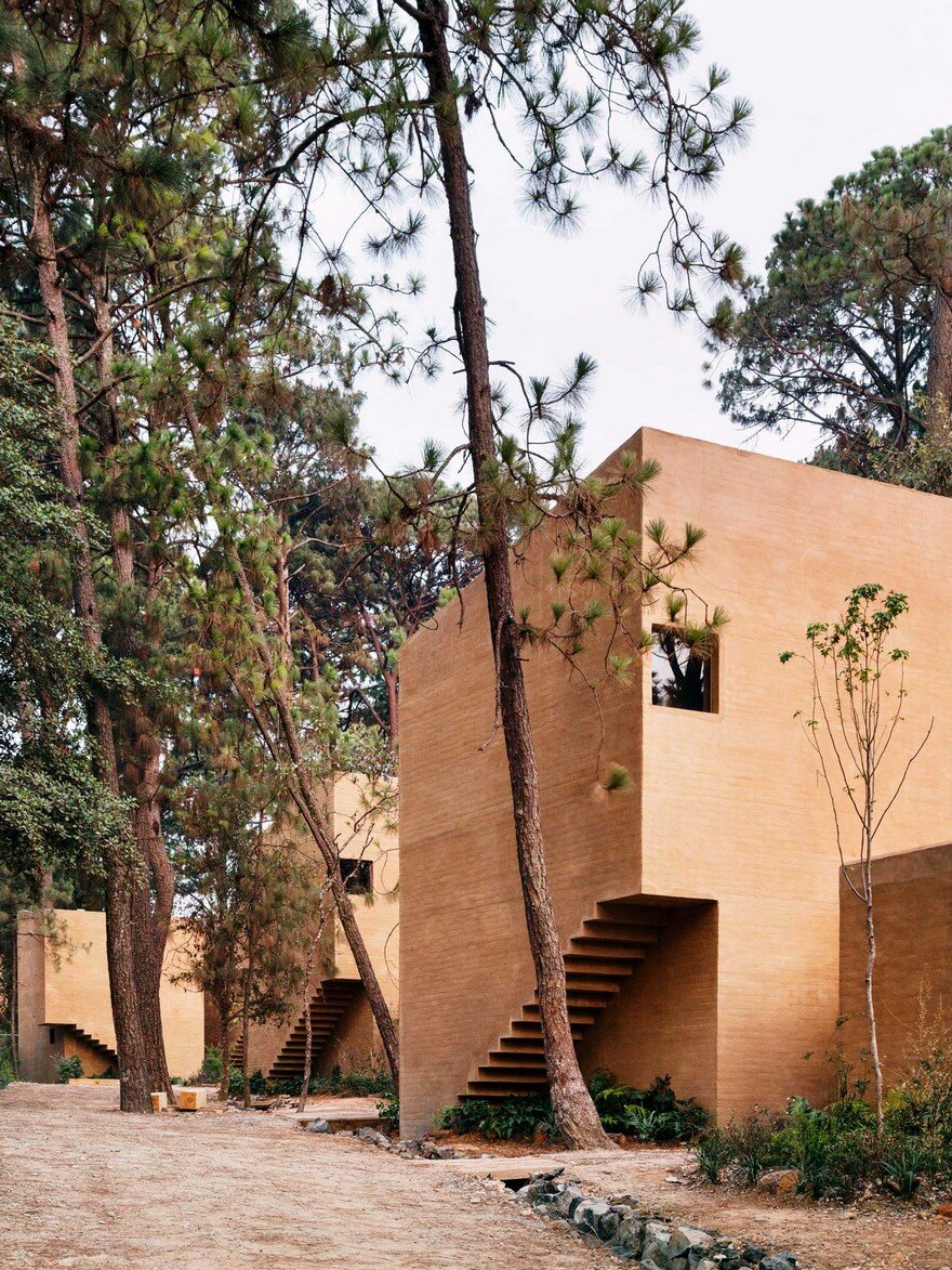Five Vacation Houses in the Middle of the Forest in Valle de Bravo, Mexico 13