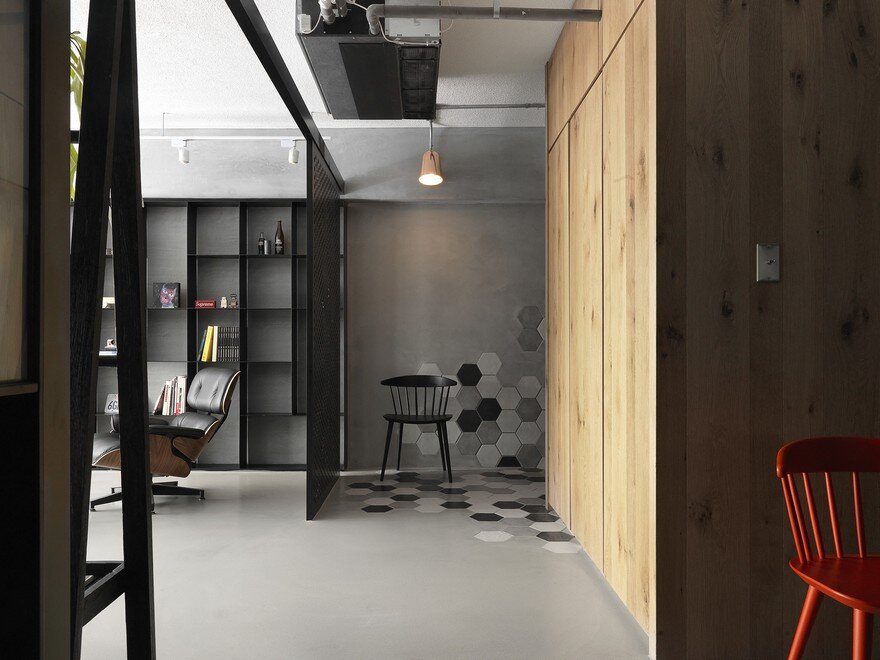 Honeycomb Apartment in Taipei, Two Books Space Design 1