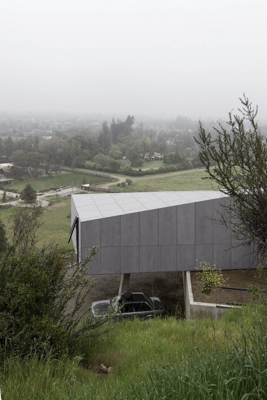 Imposing Chilean GZ House Offering Stunning Panoramic Views of the Chicureo Valley 3