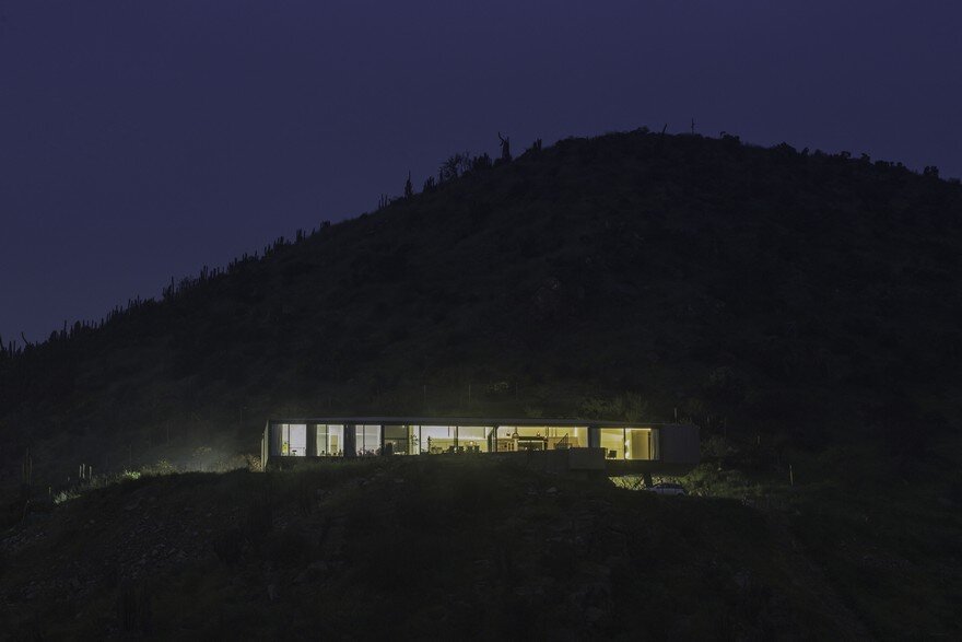 Imposing Chilean GZ House Offering Stunning Panoramic Views of the Chicureo Valley 15
