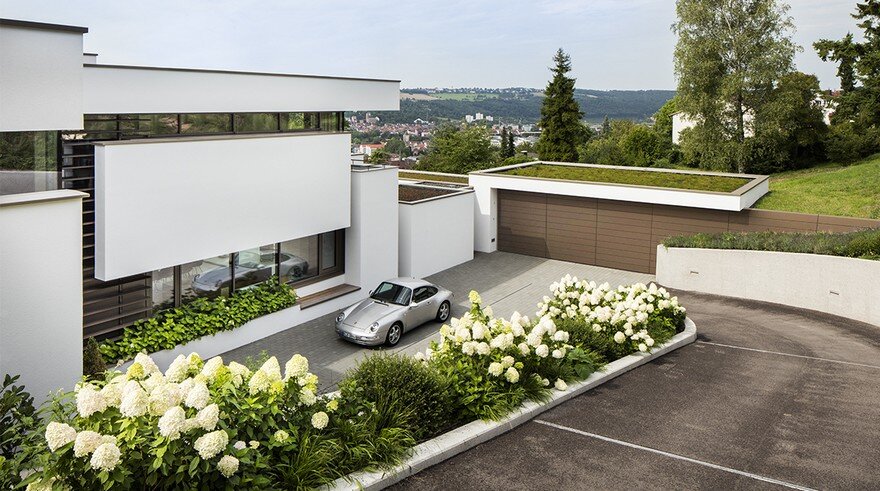 Light-Infused Panoramic Family Home in Esslingen, Germany 1