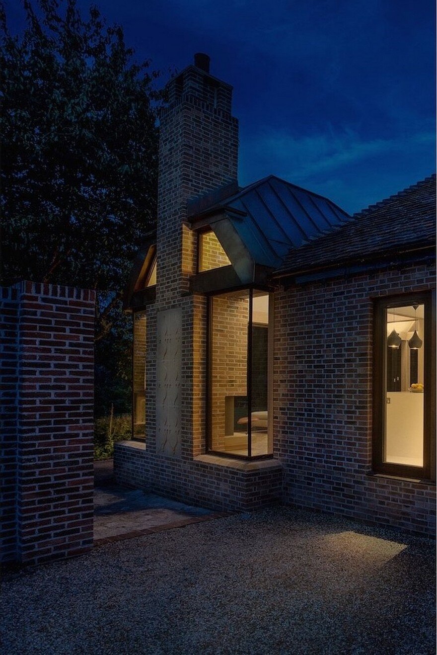 Mill House: An 18th Century Watermill House Gets a Contemporary Extension 13