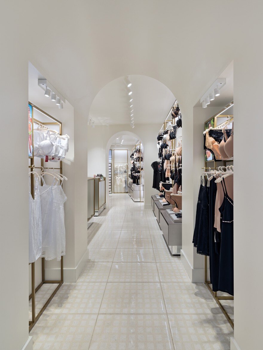 Piuarch Designs the New Yamamay Concept Store 2