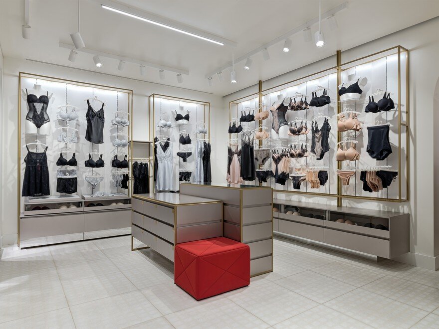 Piuarch Designs the New Yamamay Concept Store 4