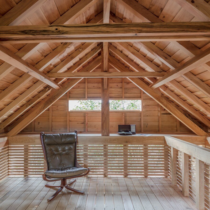 The Dovecote-Granary: A Peaceful Retreat Among the Treetops 12