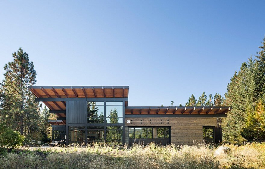 Tumble Creek Net-Zero Cabin Blends Sustainable Modern Architecture with Reclaimed Rustic Materials