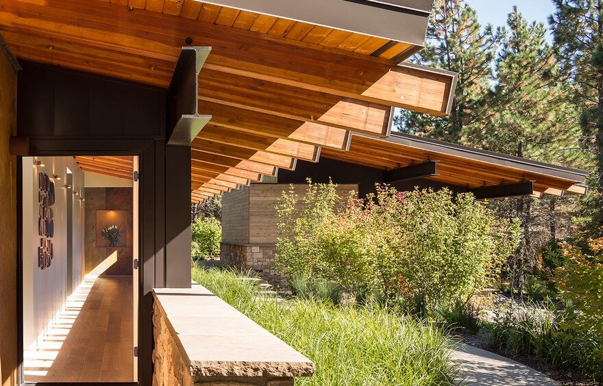 Tumble Creek Net-Zero Cabin Blends Sustainable Modern Architecture with Reclaimed Rustic Materials 10