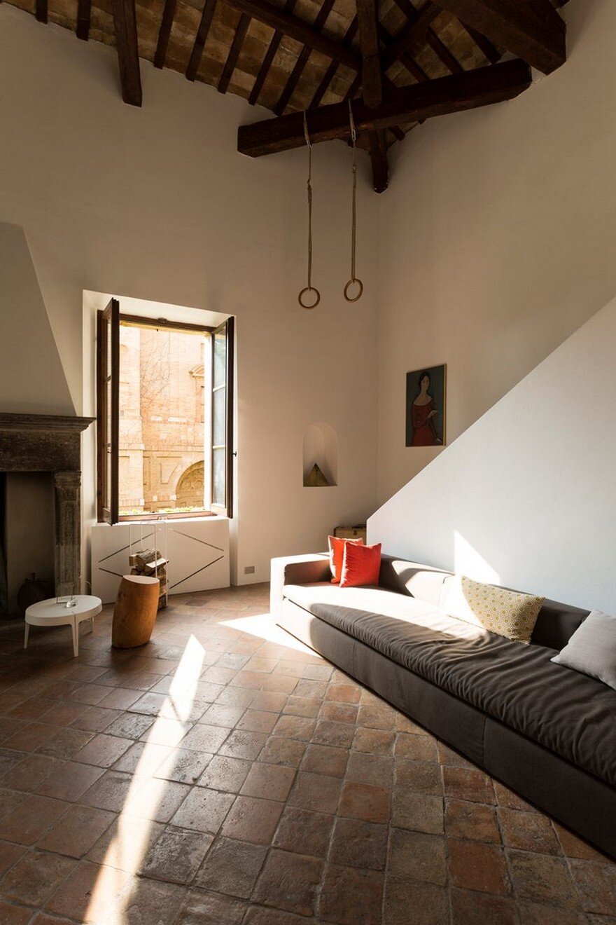 Two-Level Loft in an Historical Villa in Pesaro, Italy 4