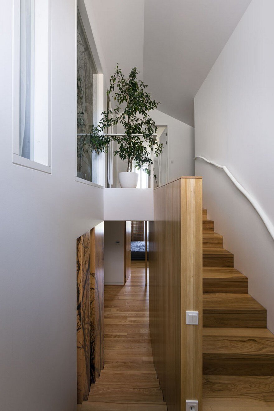 Waterline House: Spectacular Renovation of a Two-Story House in Kharkov, Ukraine 17