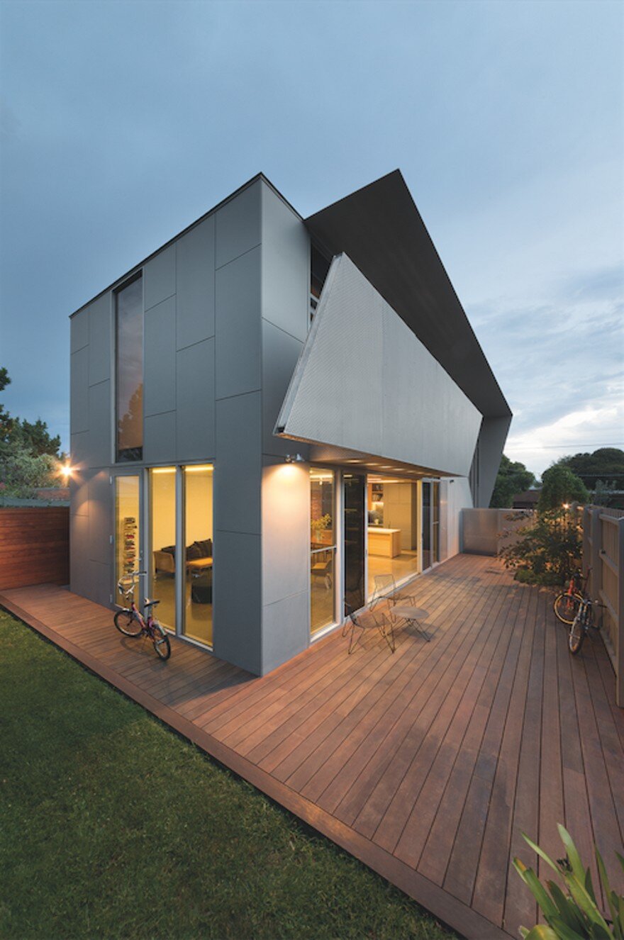 Angular Melbourne House Designed to Support an Active Lifestyle 12