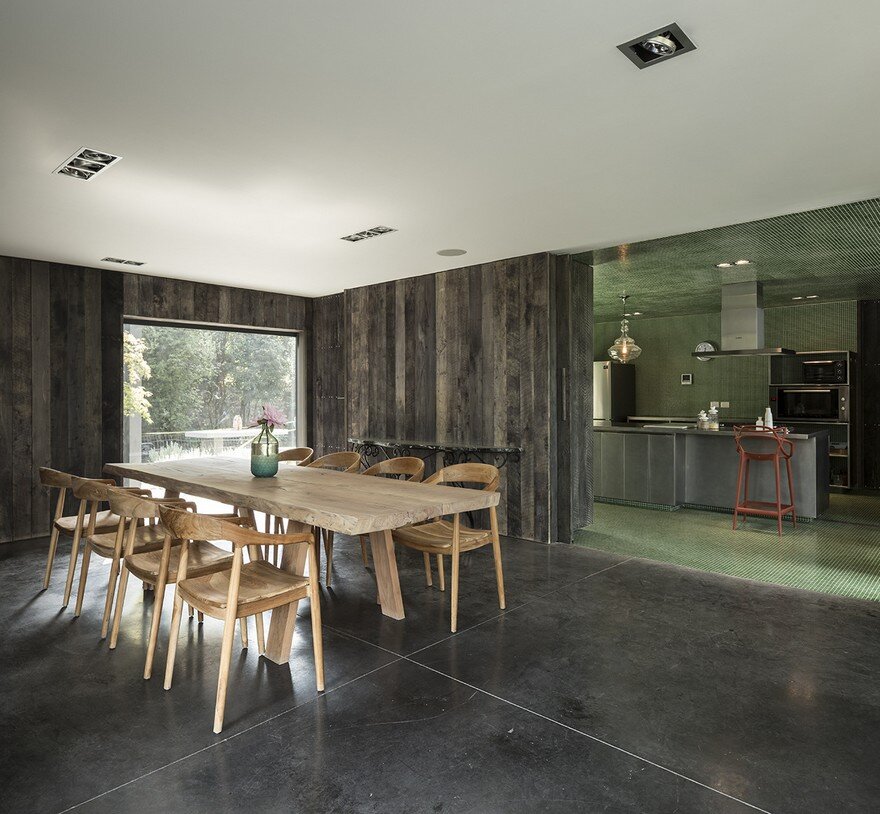 Lo Curro House by Iván Bravo + Bruno Gilberto Architects 5