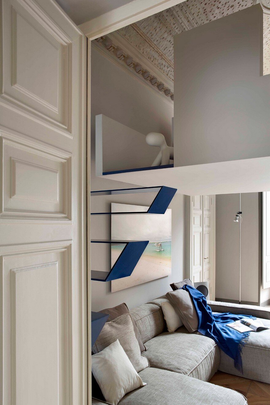 Lovely Apartment in Torino Cleverly Combines Classical Details with Contemporary Arrangements 10