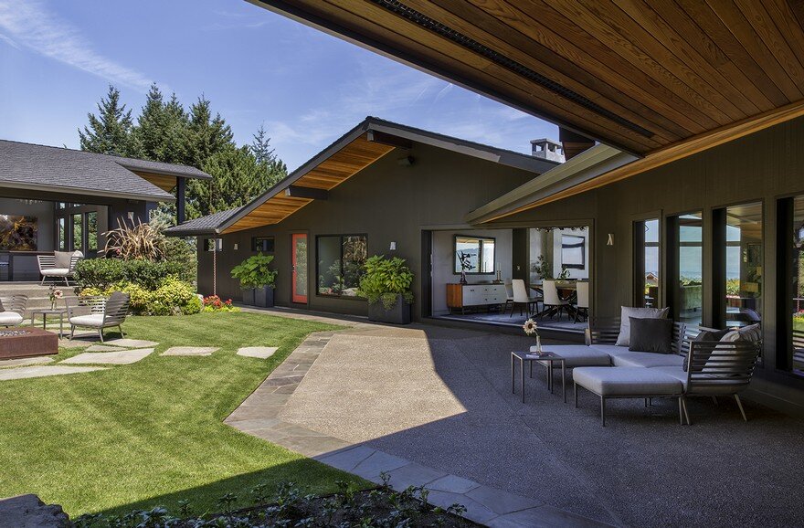 Myrtle House: 1957 Mid-Century House Remodeled by Giulietti Schouten Architects 2