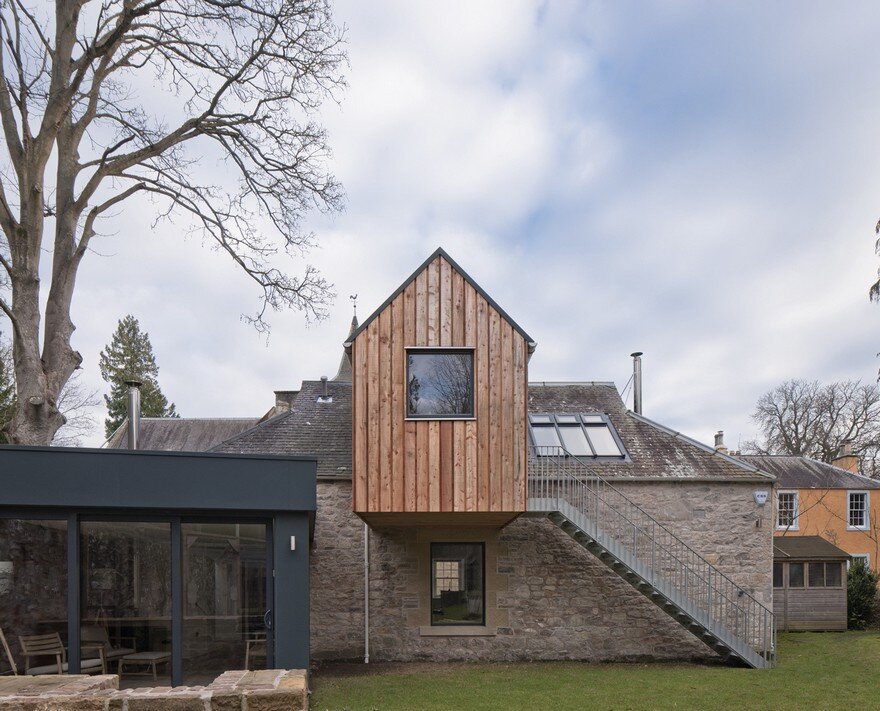 Newbattle House: Extension of a 19th Century Stable Block to Form an Artist Studio