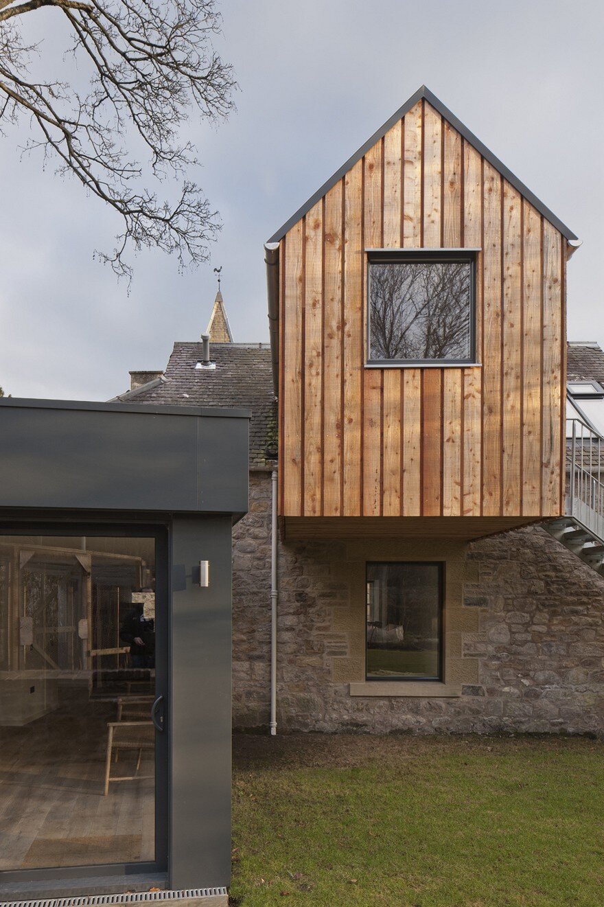 Newbattle House: Extension of a 19th Century Stable Block to Form an Artist Studio 1