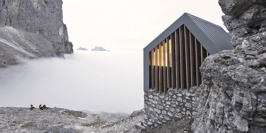 Mimeus Refurbished an Old Winter Bivouac in the Dolomites
