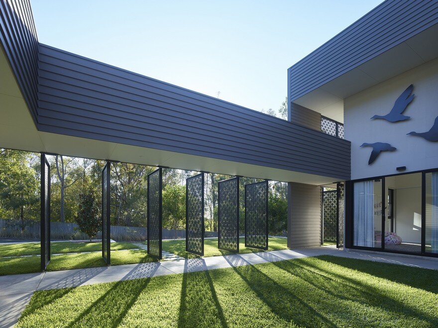 Remarkable Design Shaping Modern House in Gold Coast, Australia 5